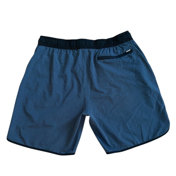 Vuori Men's Banks Shorts - Picture 2 of 4